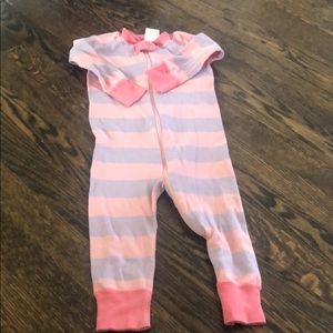 Adorable striped Hanna Andersson pajamas size 80